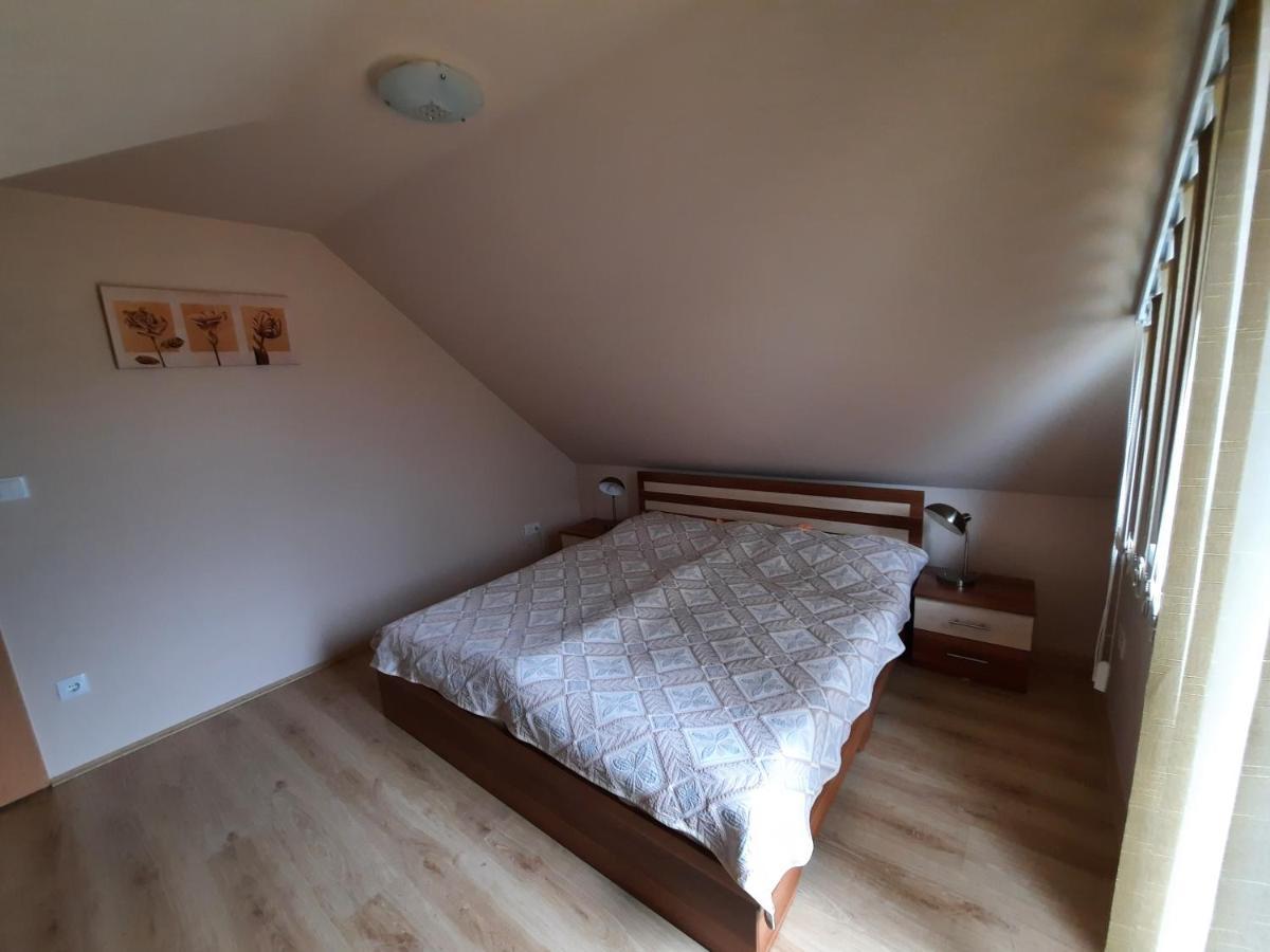 Oereghegy Vendeghaz Apartment เอ็กแกร์ซาโลก ภายนอก รูปภาพ