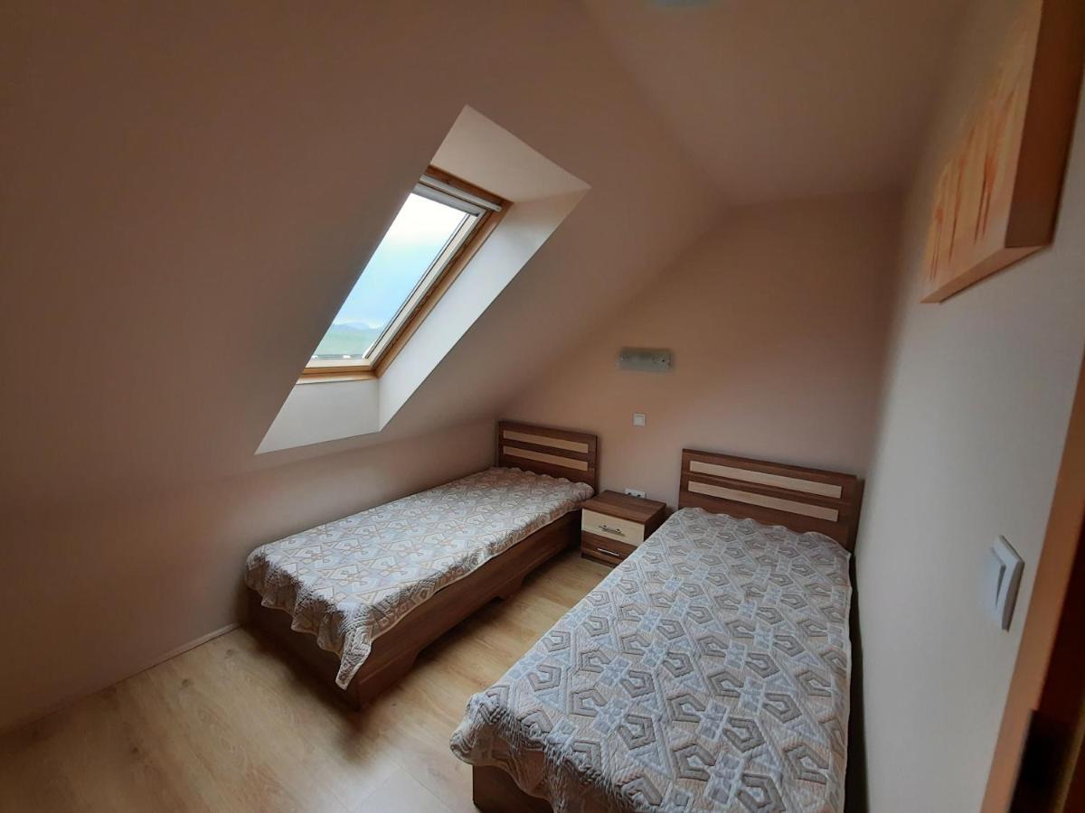 Oereghegy Vendeghaz Apartment เอ็กแกร์ซาโลก ภายนอก รูปภาพ