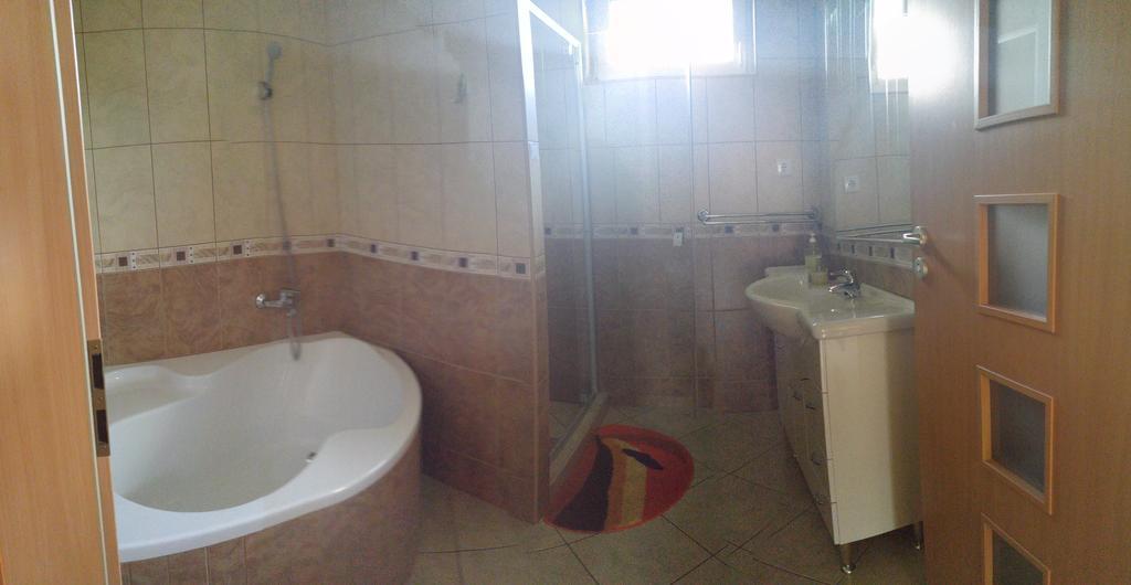 Oereghegy Vendeghaz Apartment เอ็กแกร์ซาโลก ภายนอก รูปภาพ